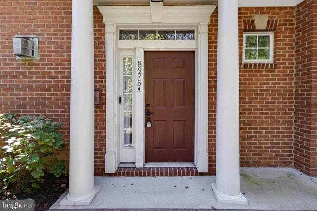 Building Photo - 8975 Harrover Pl