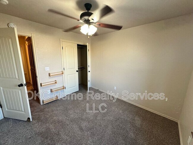 Building Photo - 1909 NE 32nd St