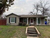 Building Photo - Large Corner Lot Waco Home