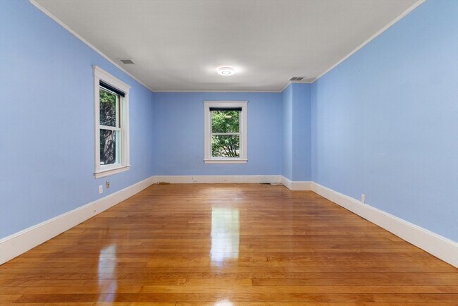 Building Photo - 161 Highland Ave