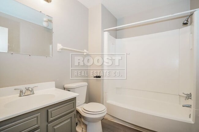 Building Photo - 5623 Chatford Dr