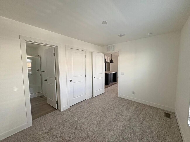 Building Photo - 1700 S State St