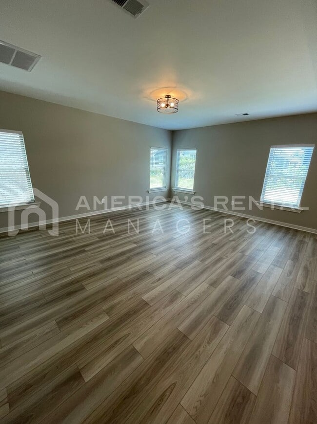 Building Photo - 286 Shiloh Creek Dr