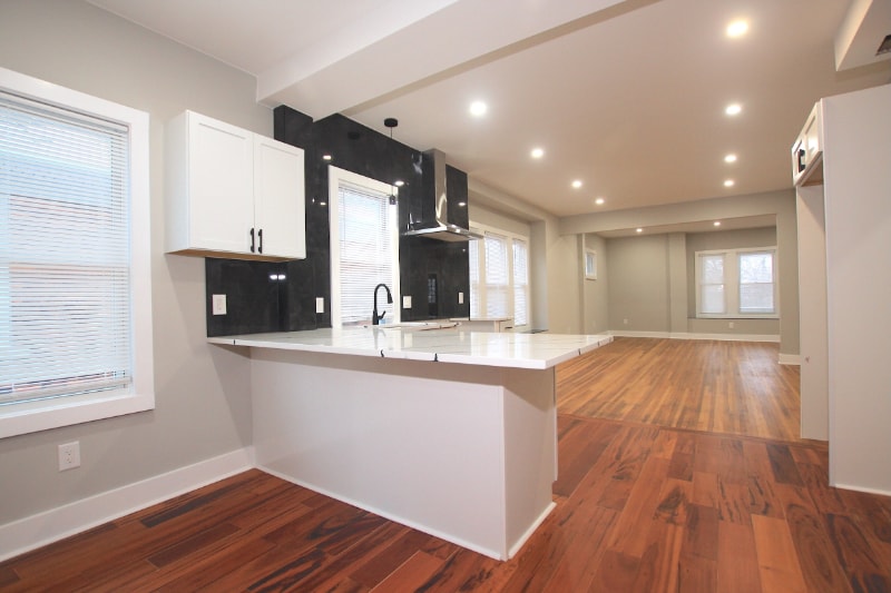 Building Photo - 5016 Seminole St