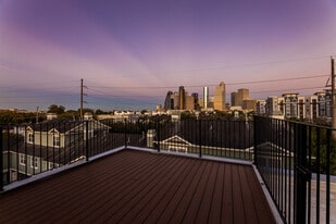 Rooftop - 1610 Victor St
