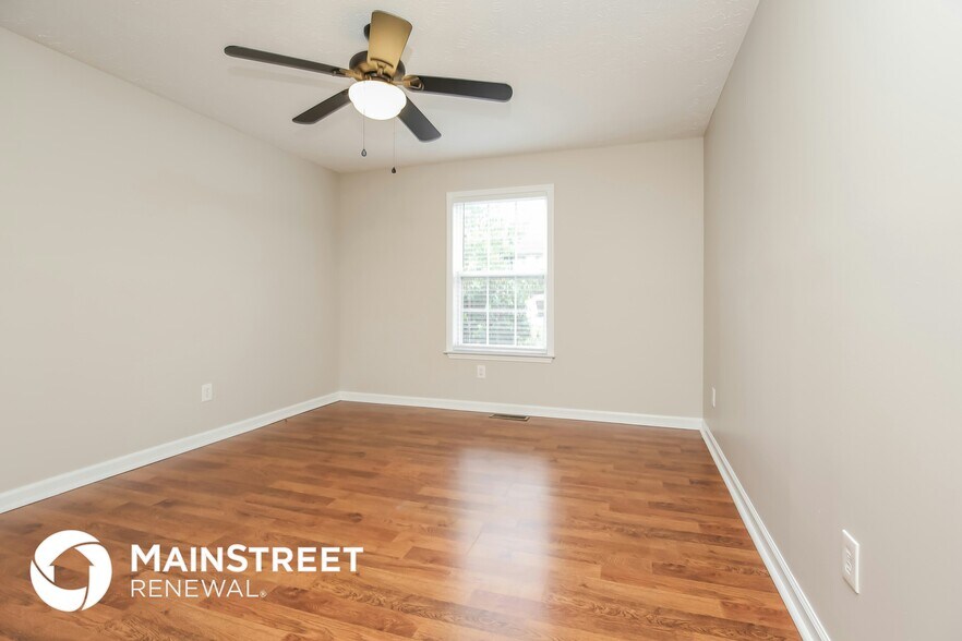 Building Photo - 187 Center St