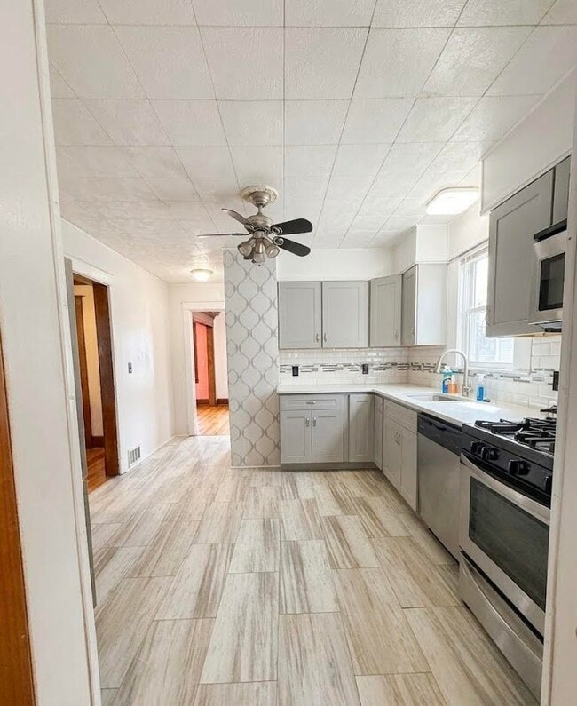 Building Photo - 3215 Stack Ave