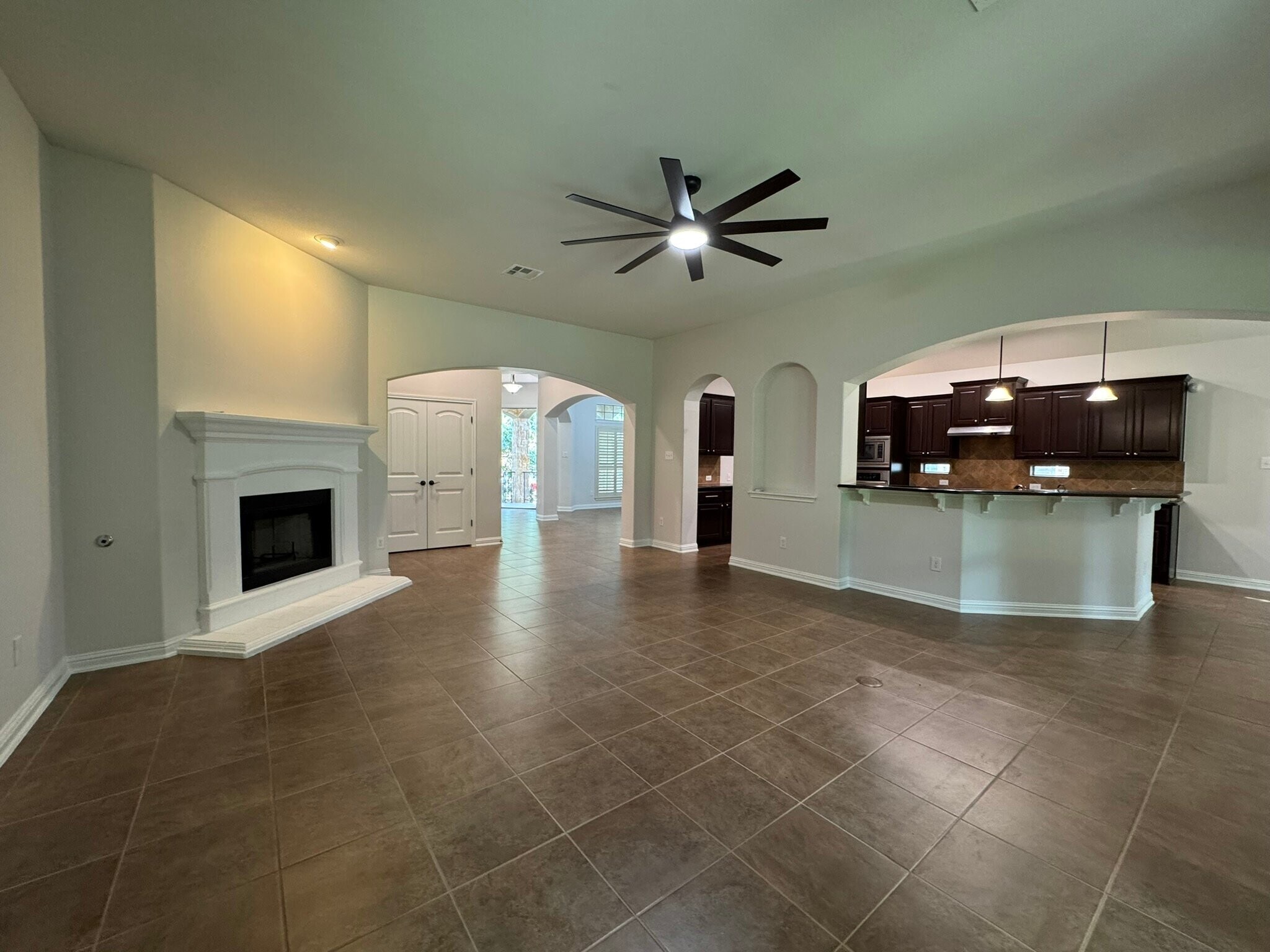 Building Photo - 630 Wild Rose Dr