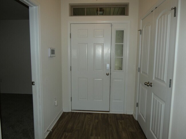 Building Photo - 5637 Peach Dr