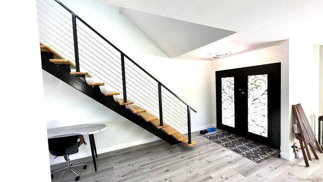 Building Photo - 3012 Serbian Pl