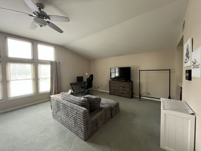 Building Photo - 434 Taggert Ct