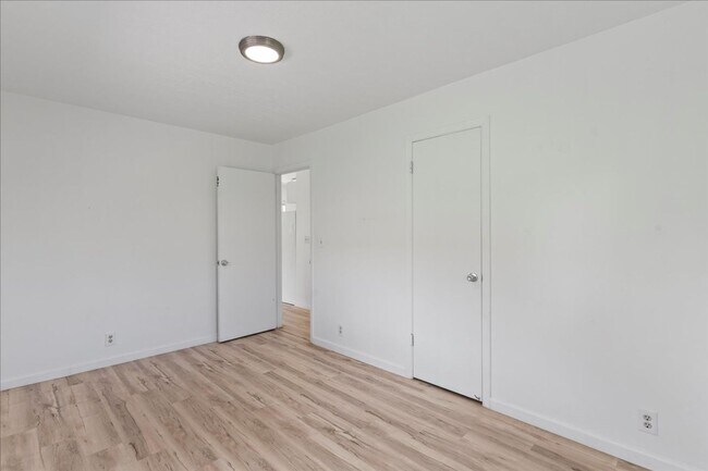 Building Photo - 515 Lower Kimo Dr
