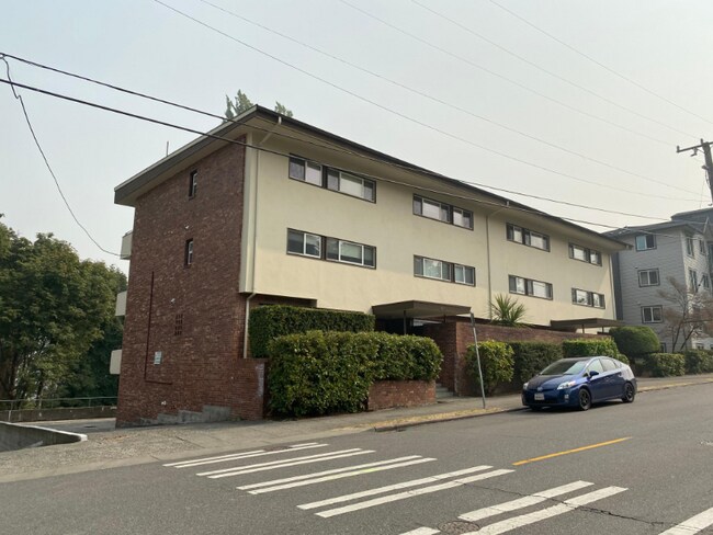 Building Photo - 4636 22nd Ave NE