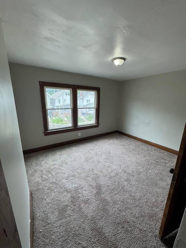 Building Photo - 736 Seymour Ave