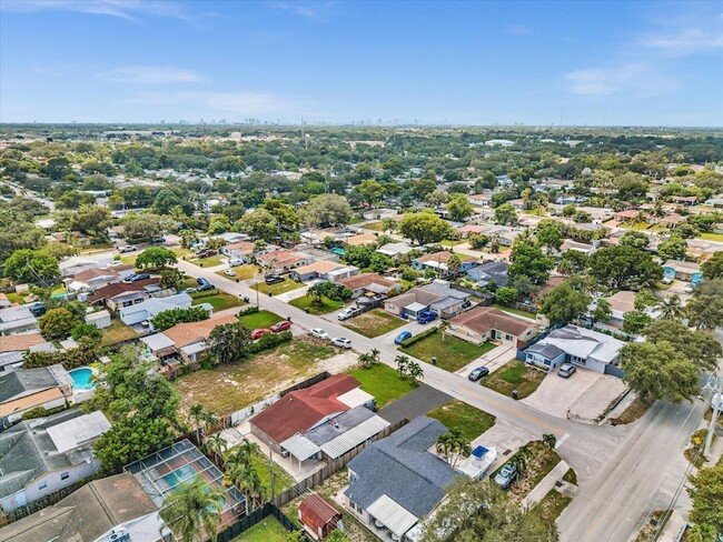 Building Photo - 6661 Meade St