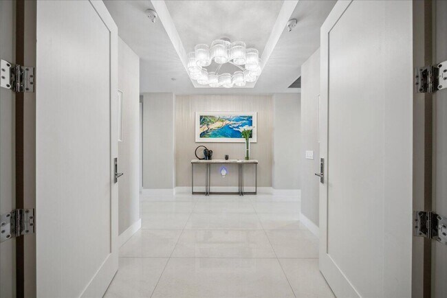 Building Photo - 5000 N Ocean Dr