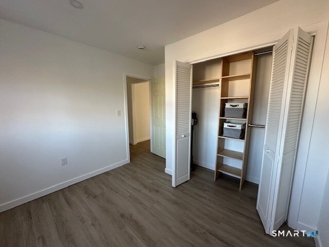 Building Photo - 15 Oakwood Rd