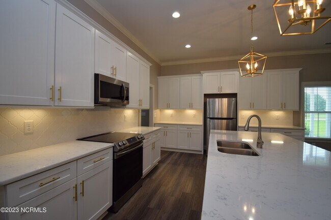 Building Photo - 4274 Pinehurst Ct