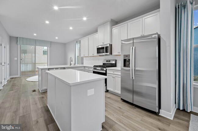 Building Photo - 174 Bethlehem Pl