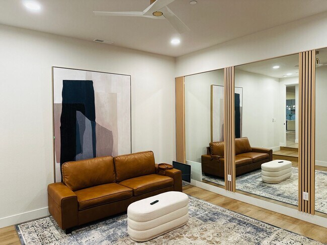 Building Photo - Gorgeous Custom Camas Home