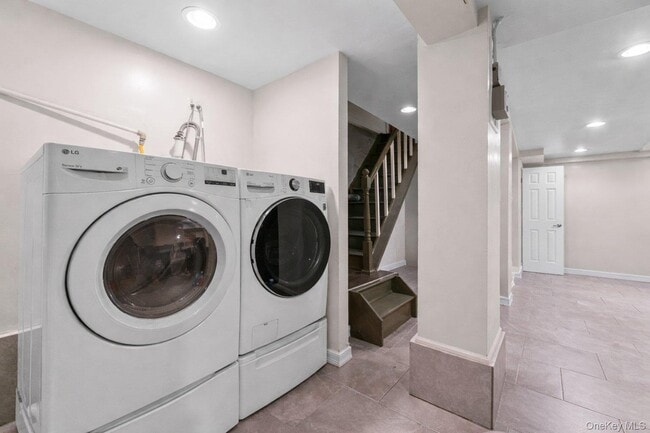 Building Photo - 788 Jefferson Ave