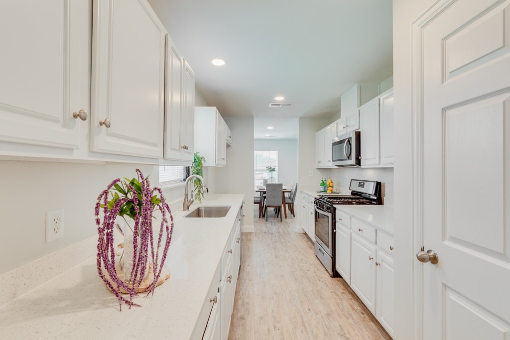 Building Photo - 380 Railroad Ave