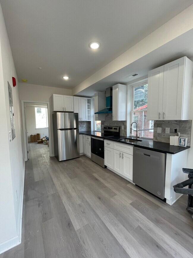 Building Photo - 1325 Rodman St