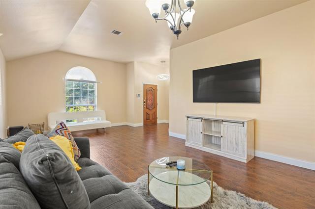 Building Photo - 943 Furlong Dr