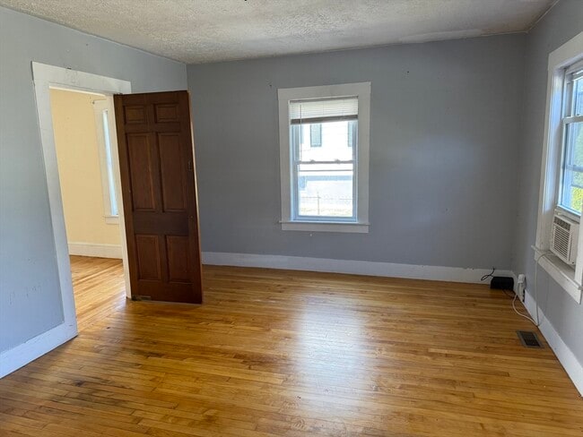 Building Photo - 4068 Hill St
