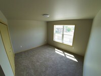 Building Photo - 2 & 3 Bedroom Units Available Now!