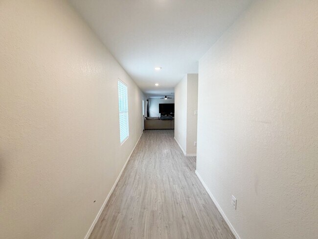 Building Photo - 8935 Astral Pl