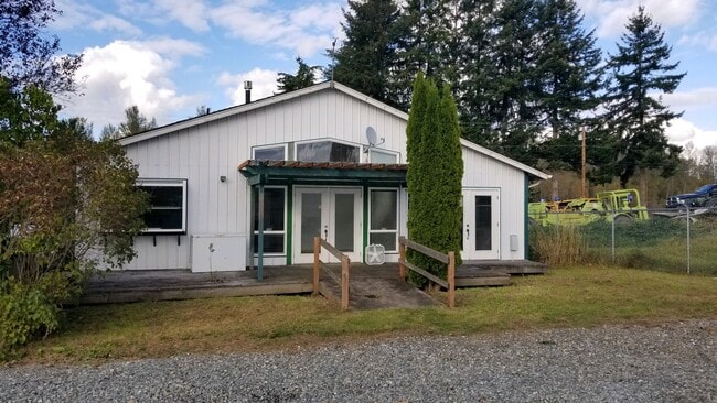 Building Photo - 27914 Hinkleman Rd