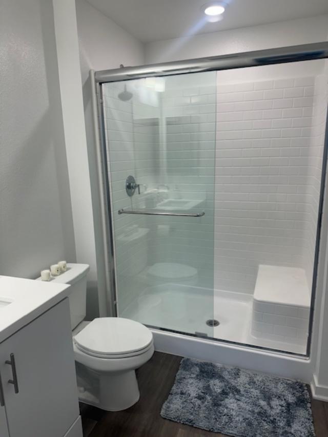Master Bathroom upstairs - 654 Lemon Ln
