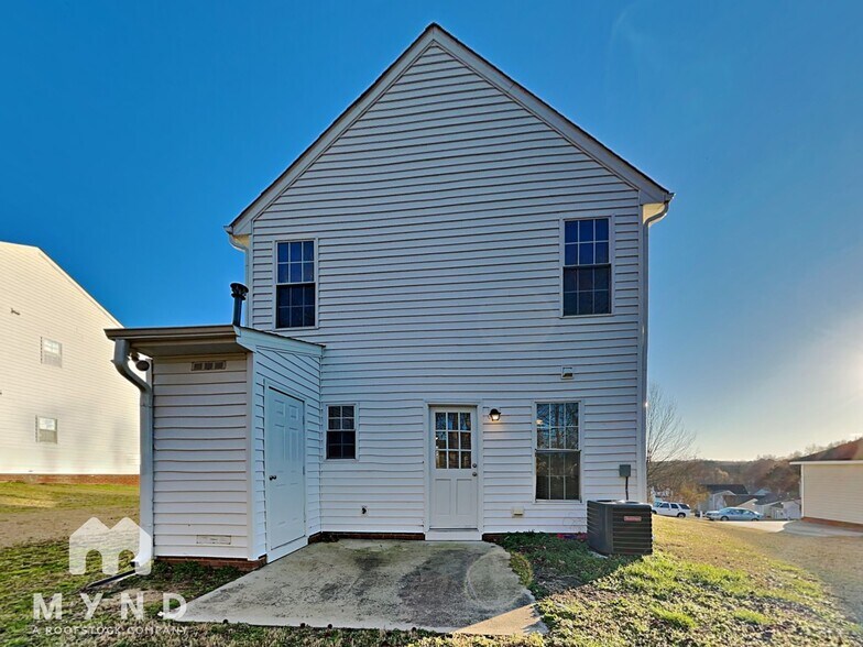 Building Photo - 5413 Advantis Dr