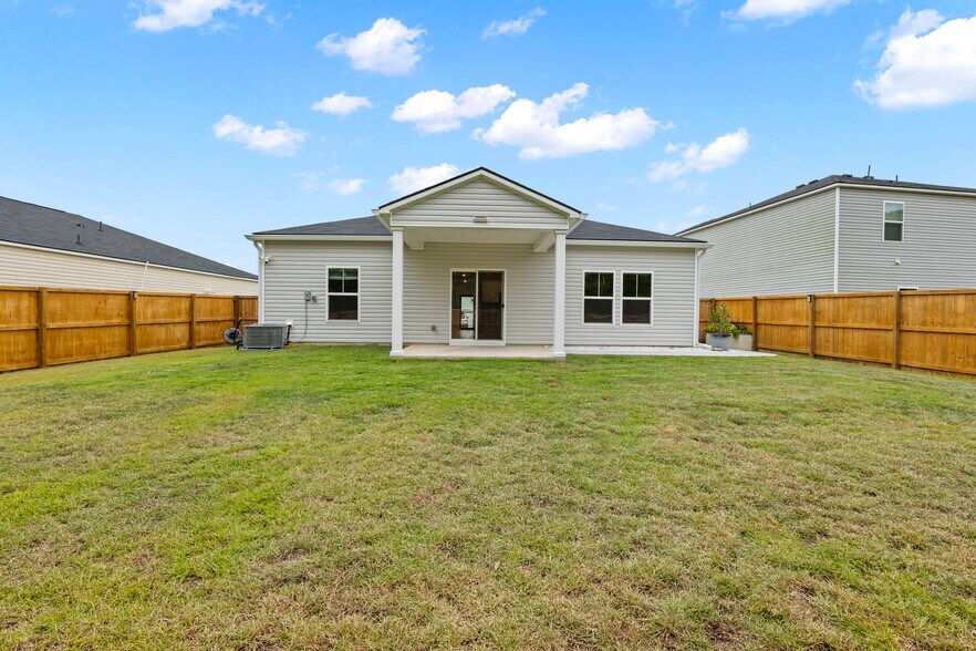 Building Photo - 301 Firewheel Ct