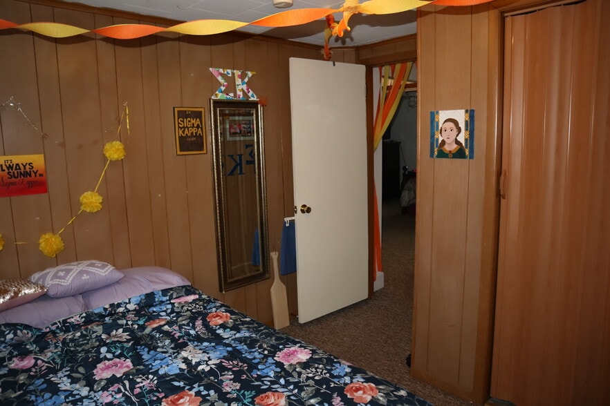 Building Photo - 76 3rd St