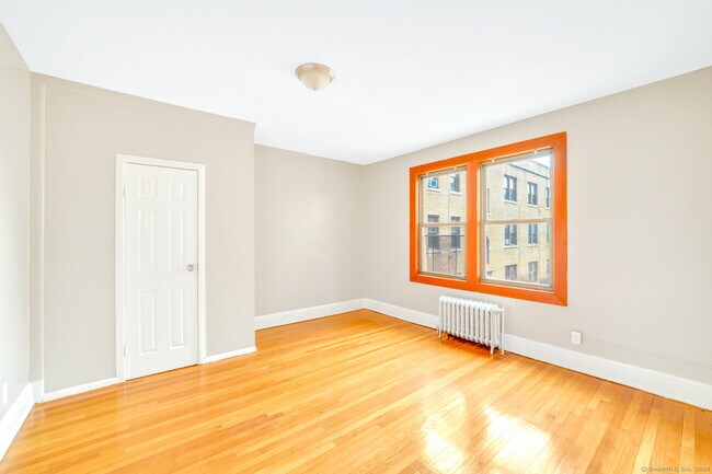 Building Photo - 35-39 Sumner St