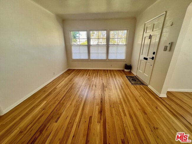 Building Photo - 6426 W 83rd St