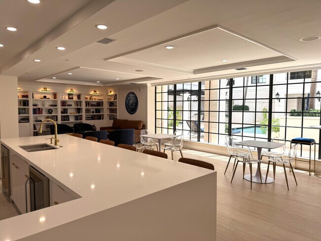 Building Photo - 233 S Federal Hwy