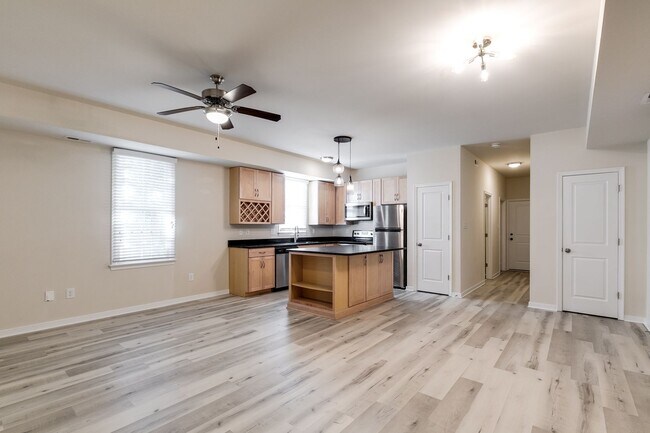 Building Photo - 821 N. 24th. St