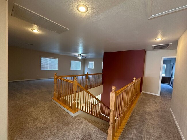 Building Photo - Summerlin Beauty