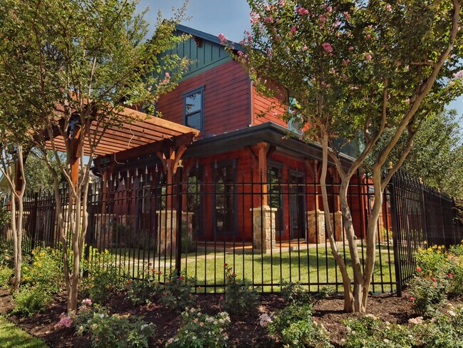 Building Photo - 2917 Rio Grande St