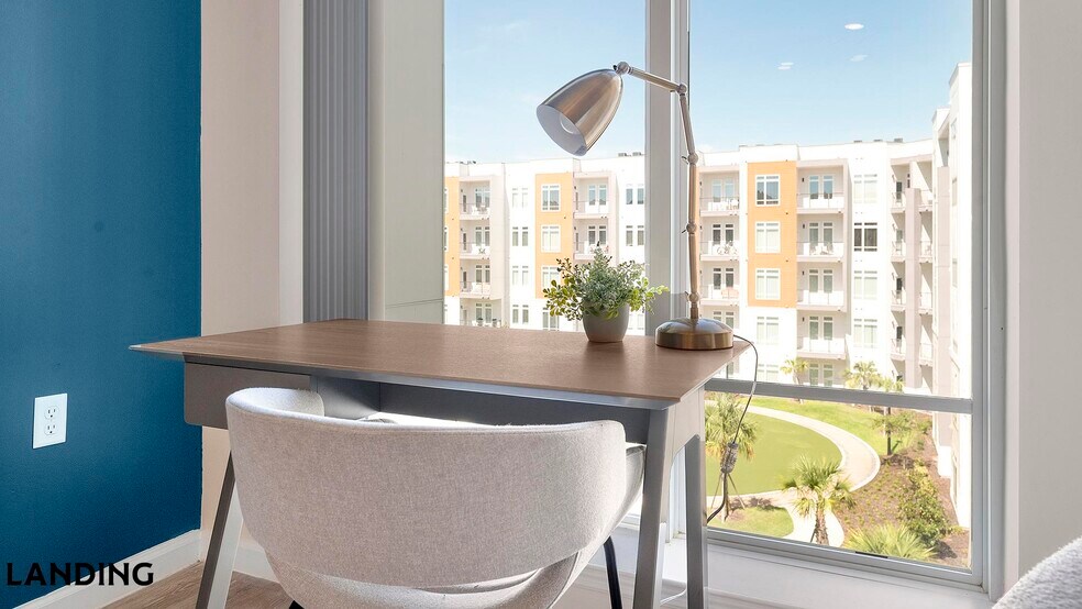 Building Photo - 5256 International Dr