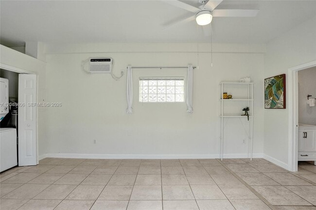 Building Photo - 1012 NE 17th Ct