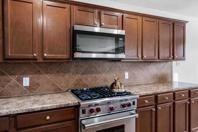 Building Photo - 150 Breccia Cove