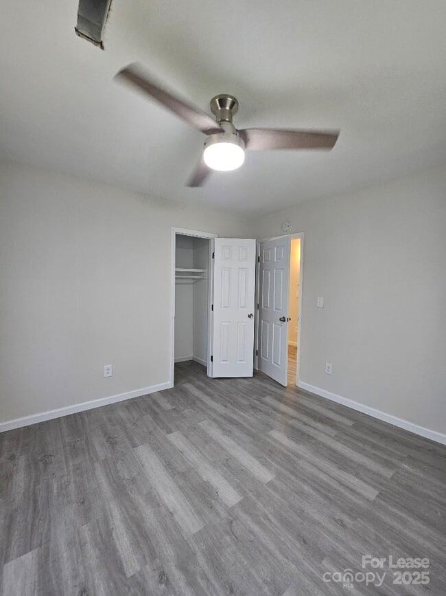 Building Photo - 2507 Moreland St