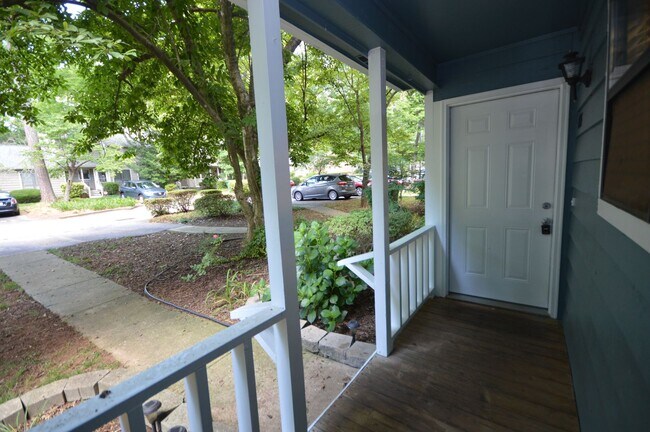 Building Photo - 616 Applecross Dr