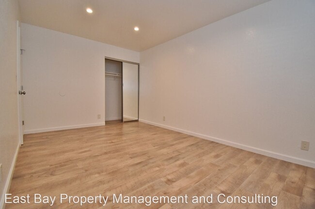 Building Photo - 3 br, 2 bath House - 3855 Dunbar Pl.