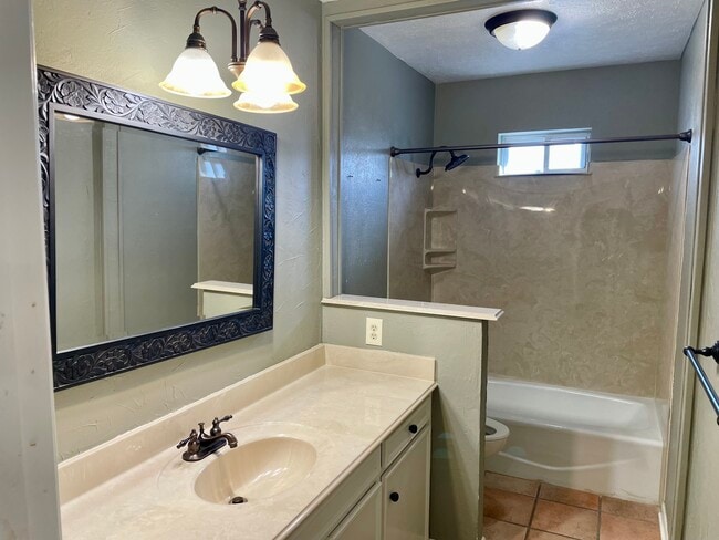 Building Photo - 870 Fenway Park