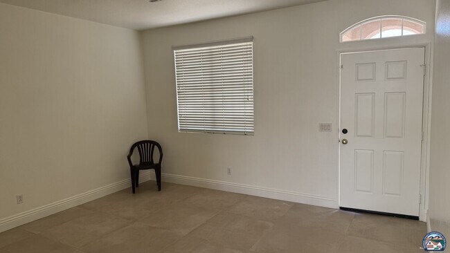Building Photo - 1216 D Patino St